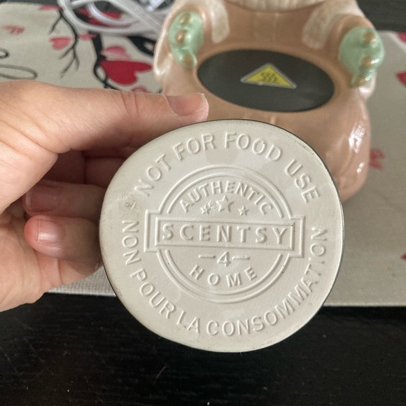 Disney Star Wars Grogu Scentsy warmer - Picture 5 of 10